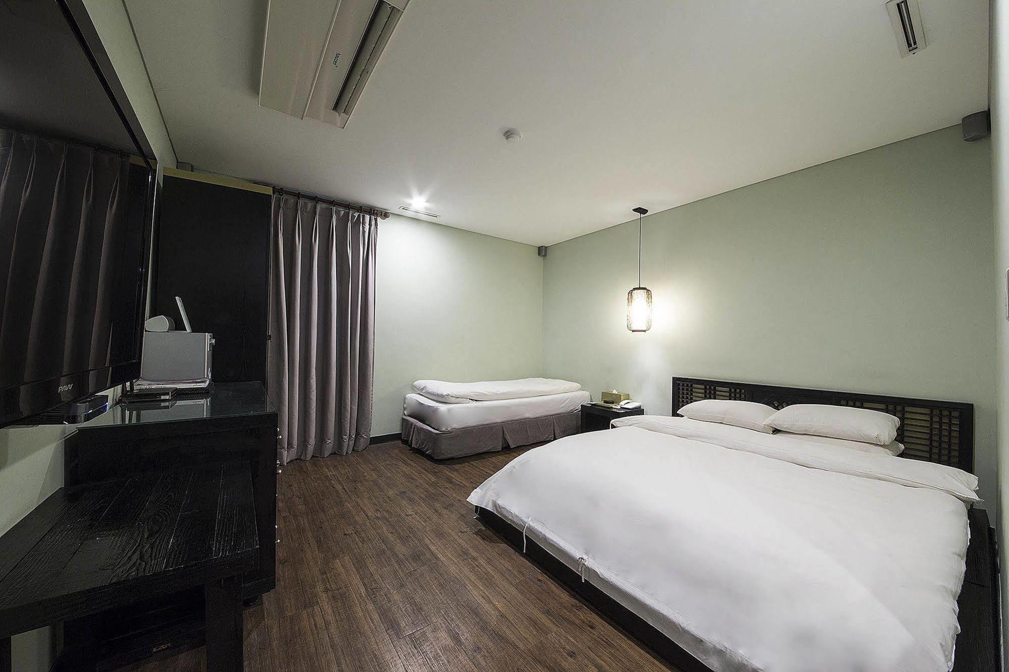 Mate Hotel Seoul Gimpo ภายนอก รูปภาพ
