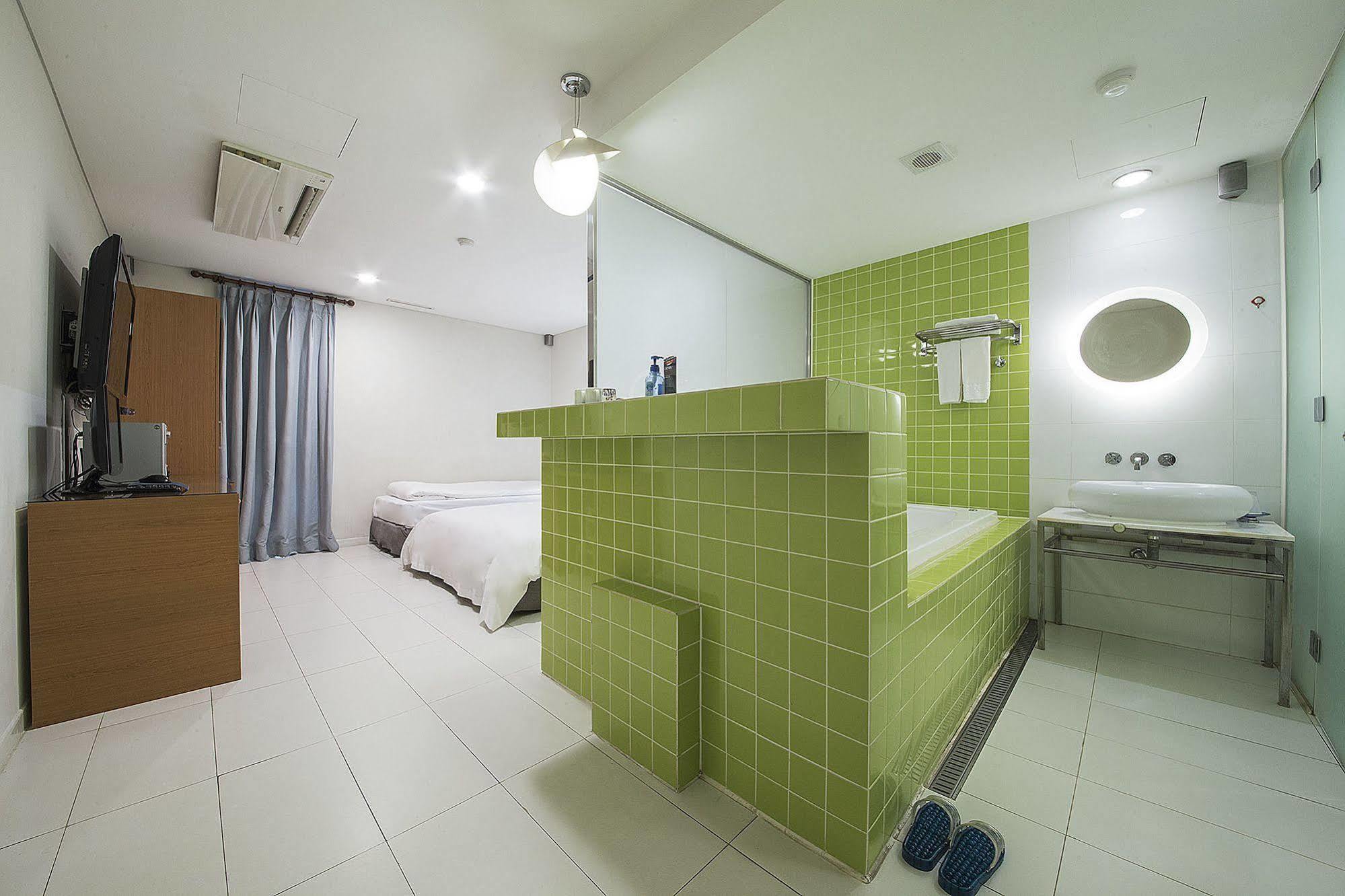 Mate Hotel Seoul Gimpo ภายนอก รูปภาพ
