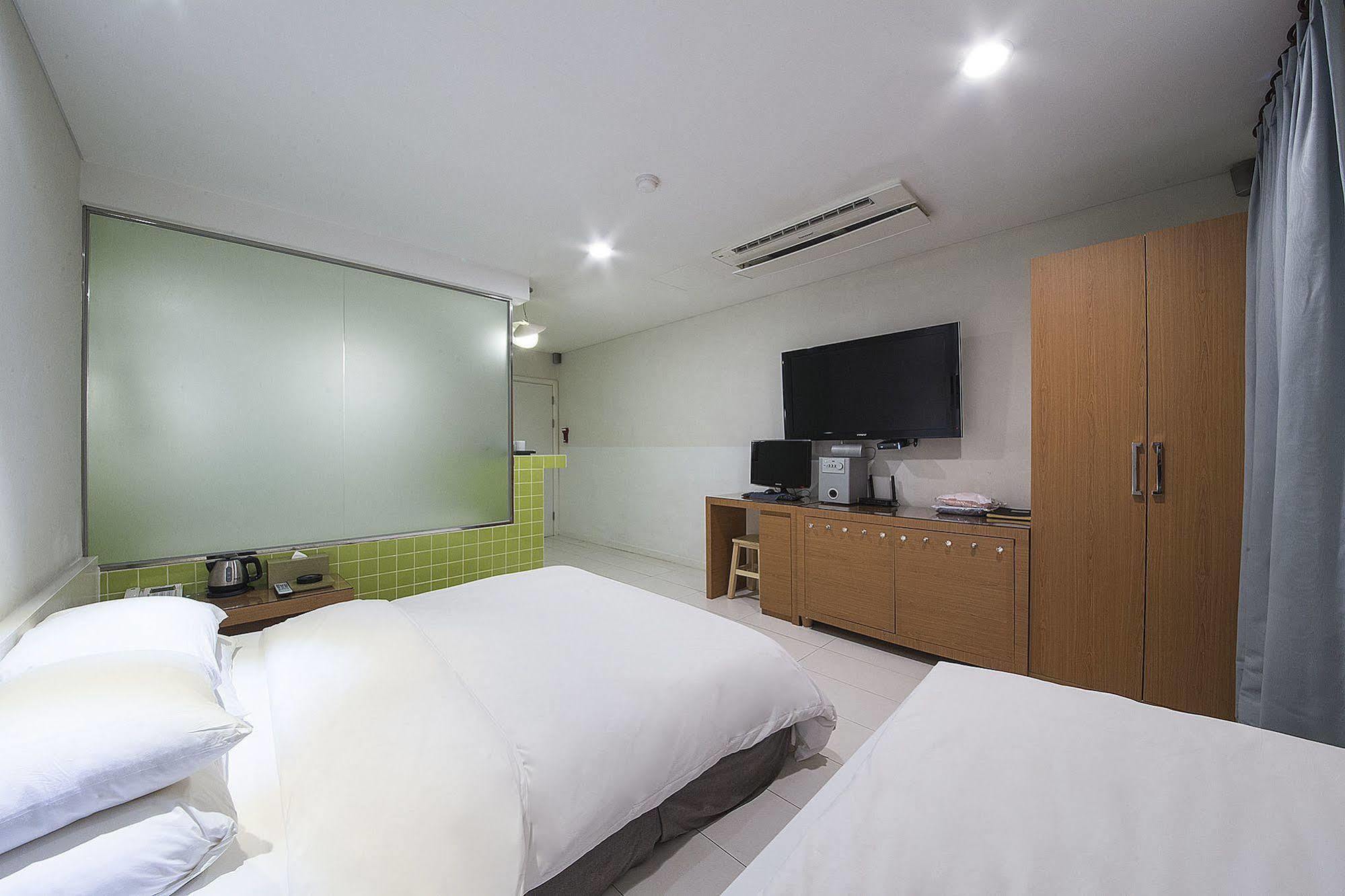 Mate Hotel Seoul Gimpo ภายนอก รูปภาพ
